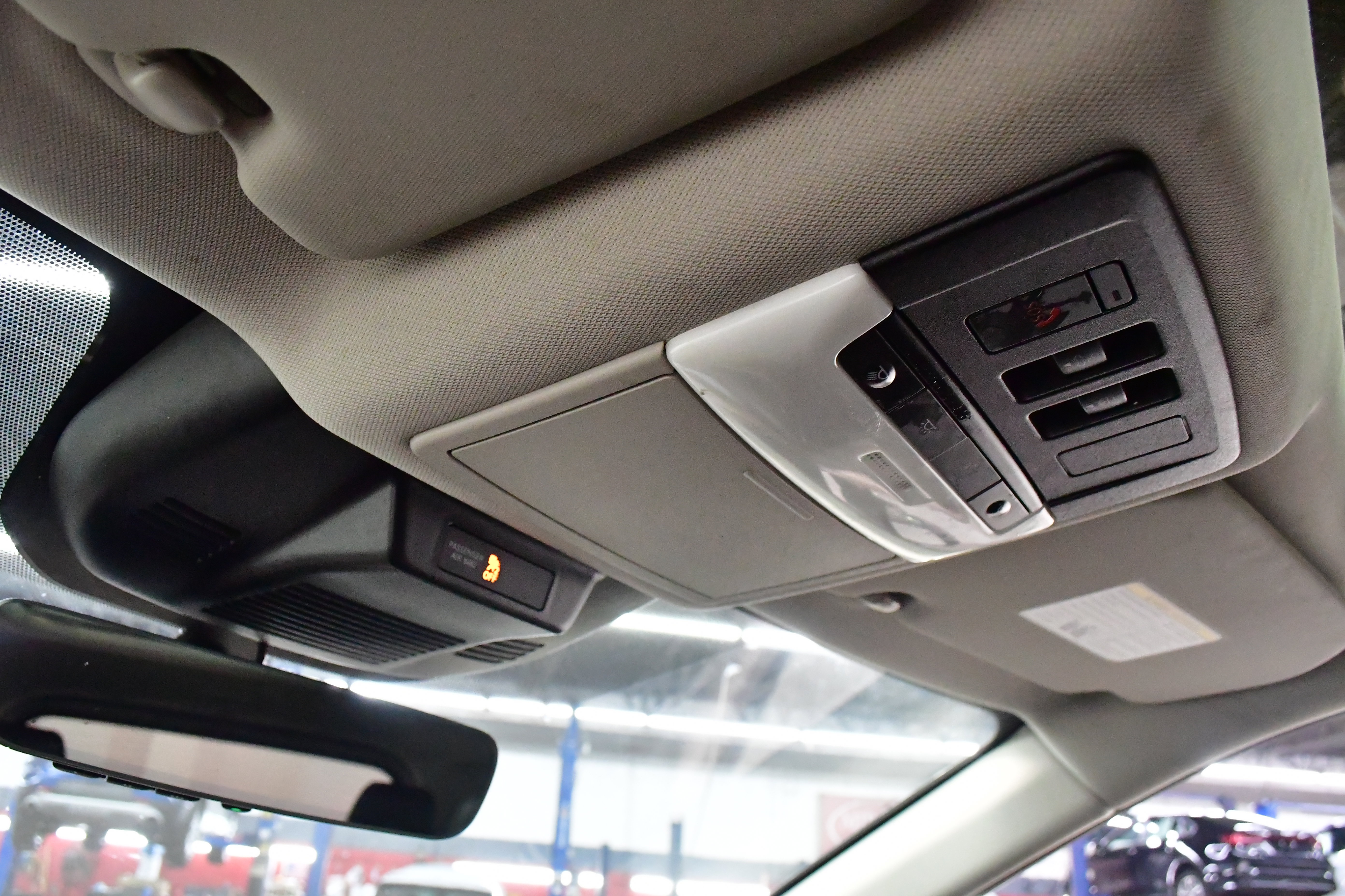 Used 2023 Nissan Rogue SL w/ SL Premium Package image 29