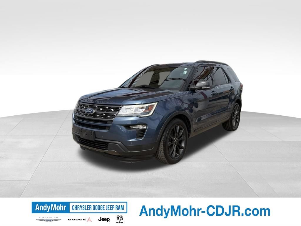 Used 2018 Ford Explorer XLT w/ Equipment Group 202A FWD image 3