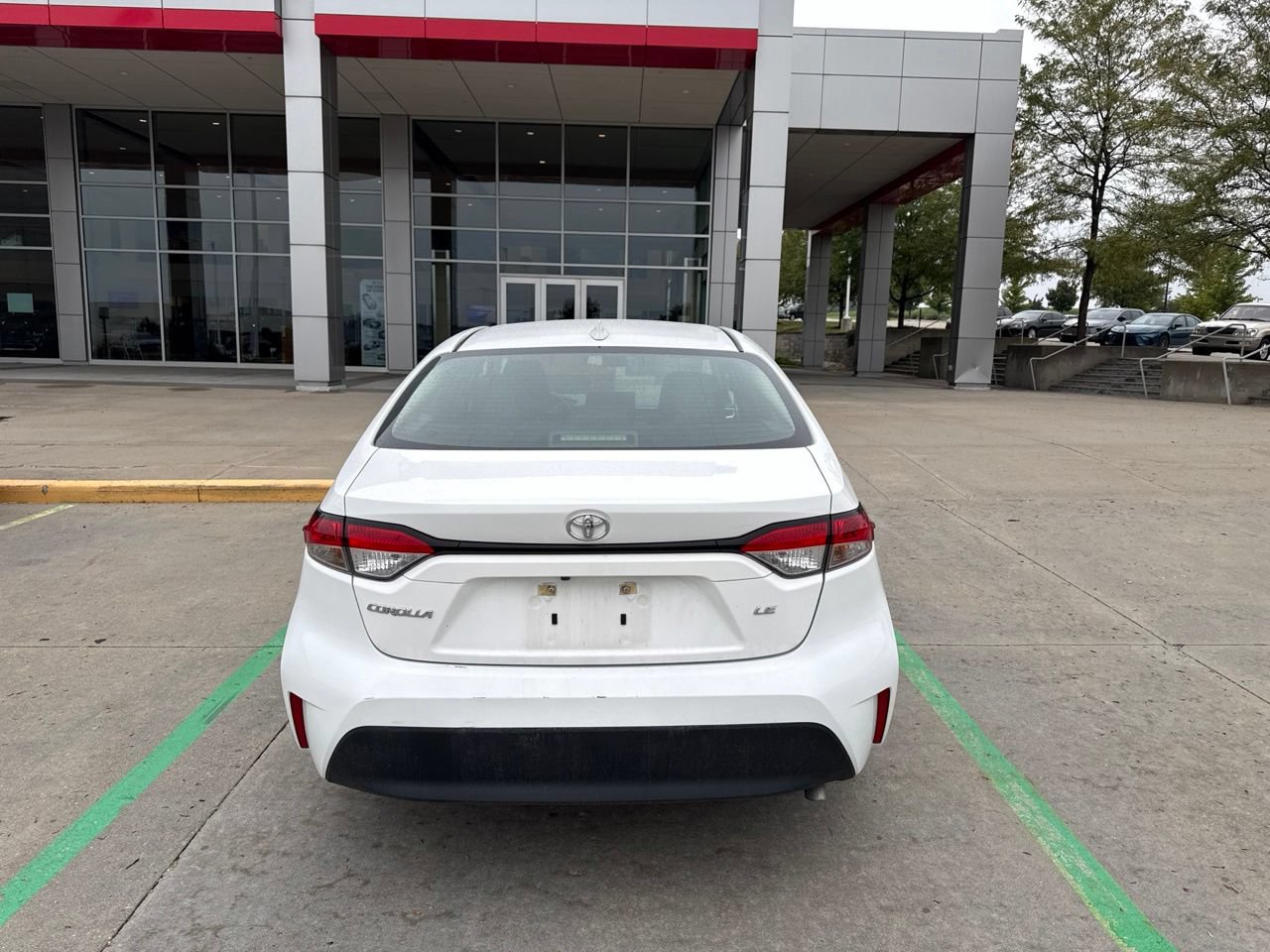 Used 2024 Toyota Corolla LE FWD image 5