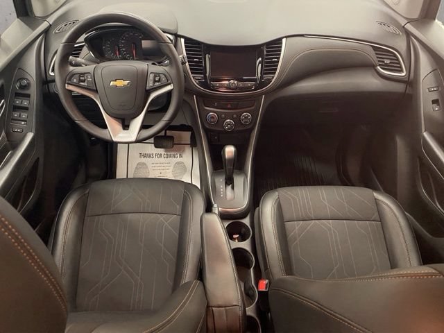Used 2022 Chevrolet Trax LT w/ LT Convenience Package AWD/4WD image 34
