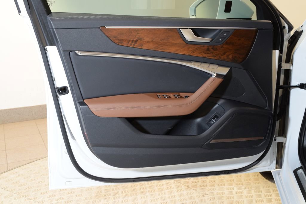 Used 2023 Audi A6 Premium Plus image 12