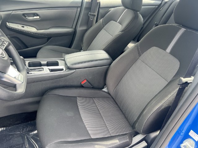 Used 2025 Nissan Sentra SV FWD image 32