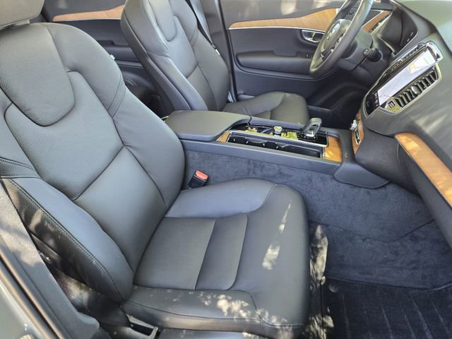Used 2025 Volvo XC90 B6 Plus w/ Protection Package Premier AWD/4WD image 11