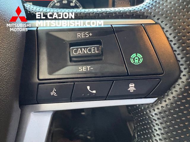 Used 2025 Mitsubishi Outlander SE image 20