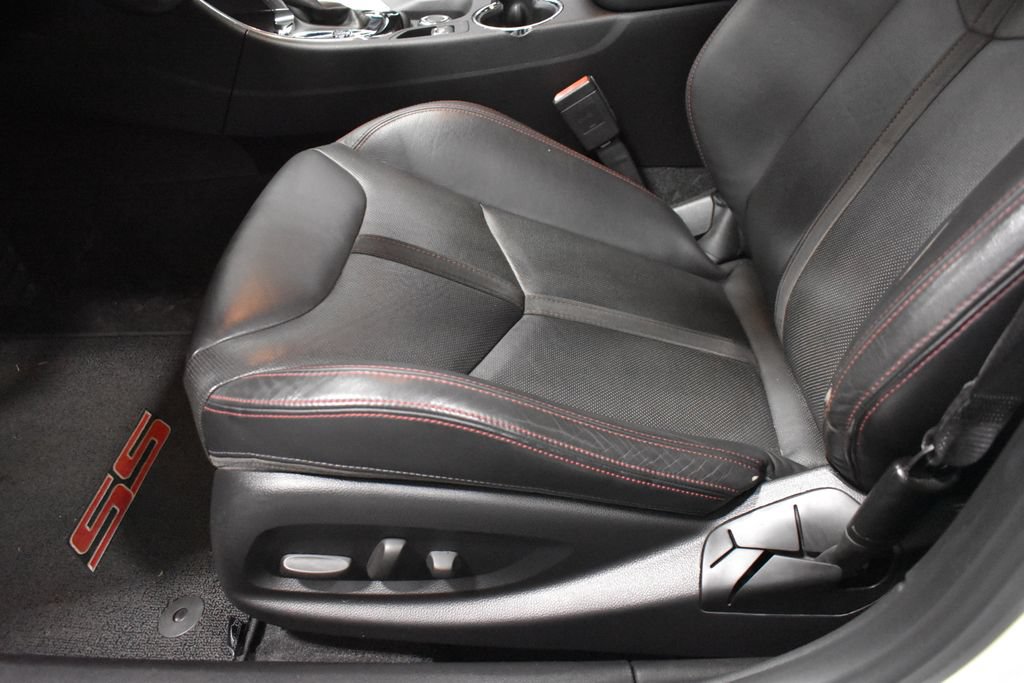 Used 2015 Chevrolet SS RWD image 22
