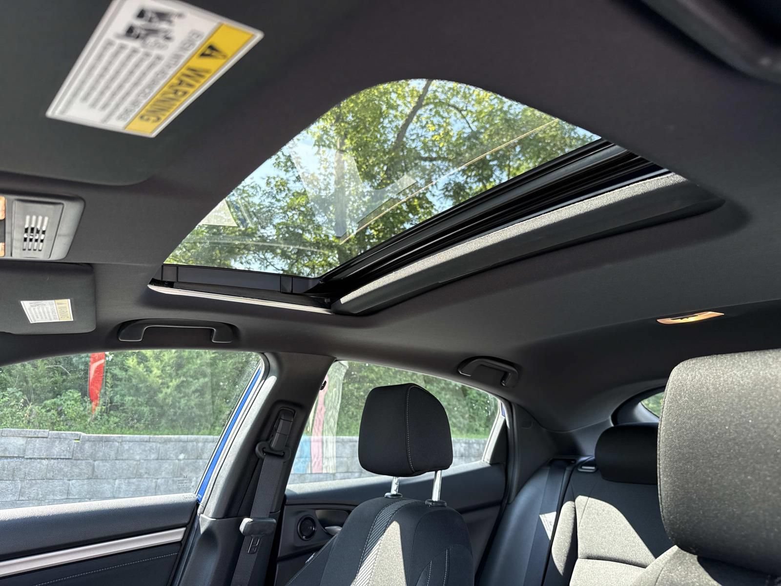 Used 2019 Honda Civic EX image 9