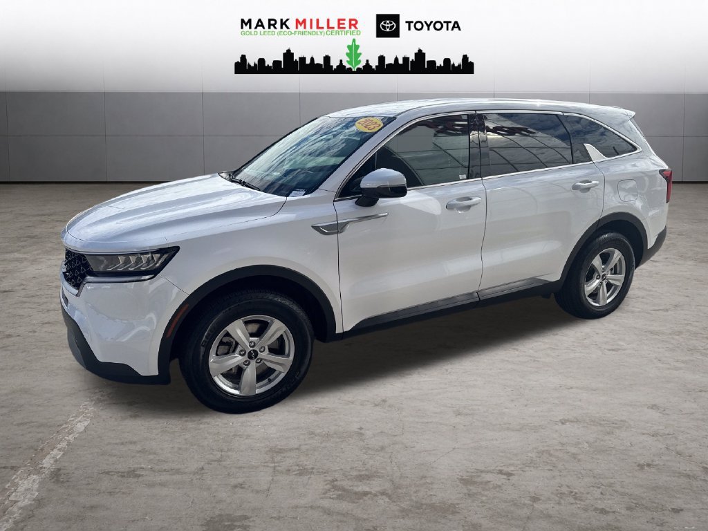 Used 2023 Kia Sorento LX