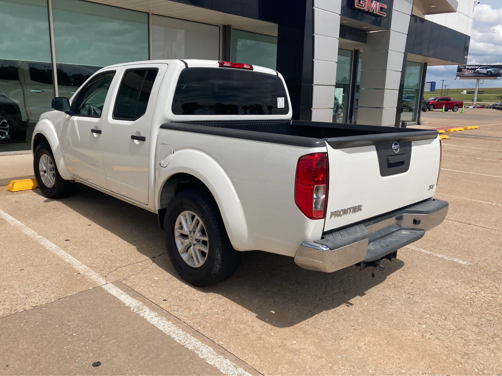 Used 2019 Nissan Frontier SV RWD image 5