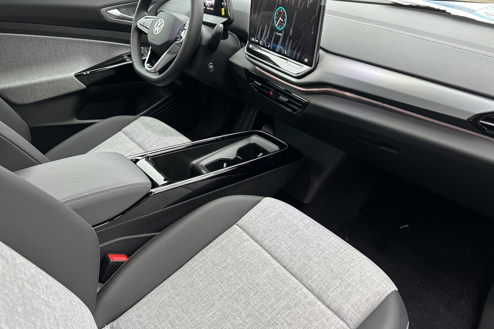 New 2025 Volkswagen ID.4 Pro image 16