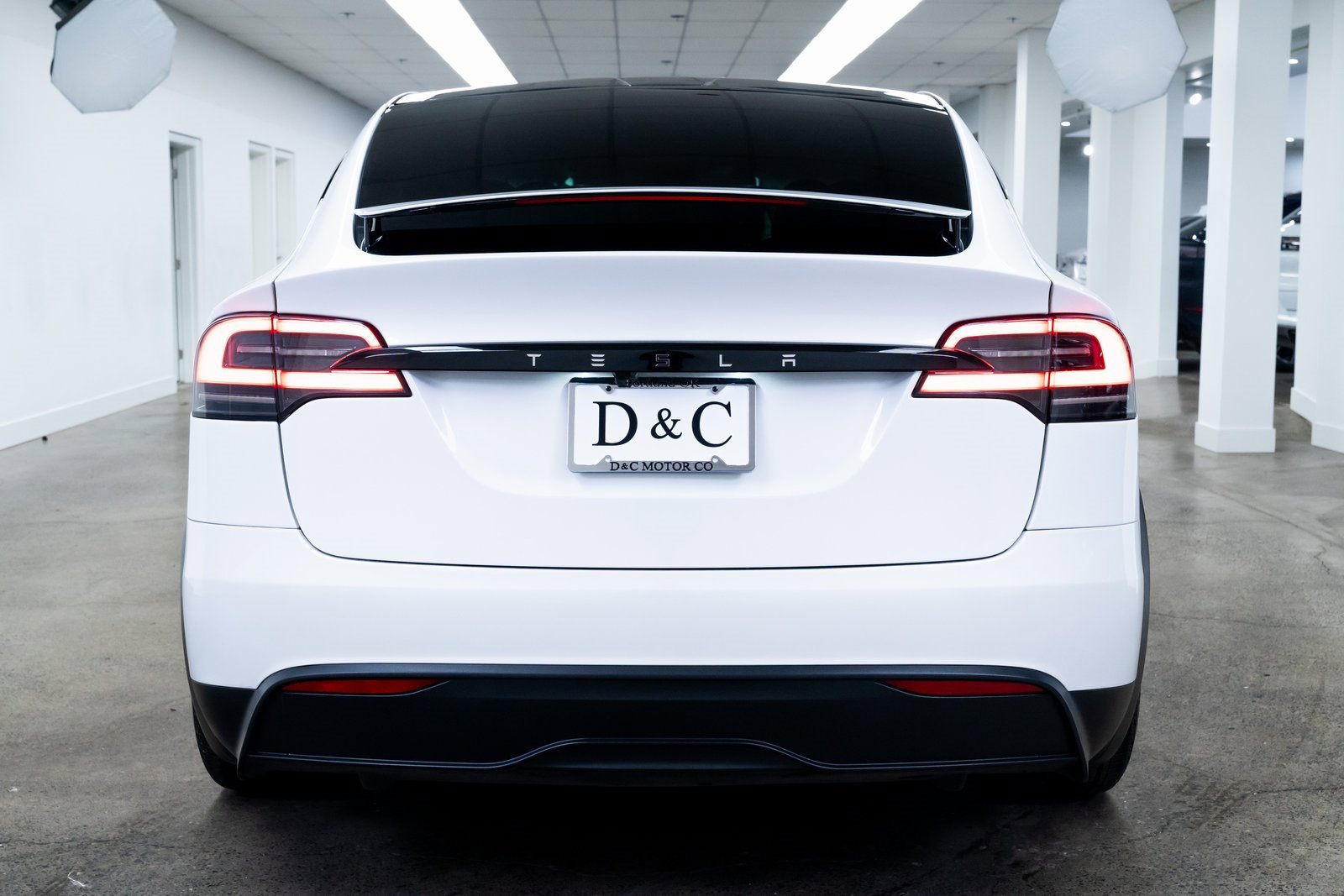 Used 2025 Tesla Model X image 5