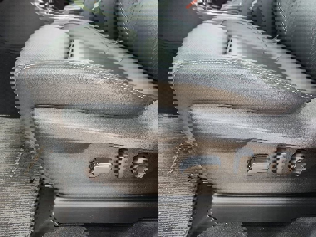 Used 2023 Subaru Ascent Limited w/ Technology Package image 19