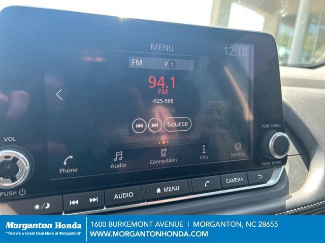 Used 2024 Nissan Rogue S AWD/4WD image 16
