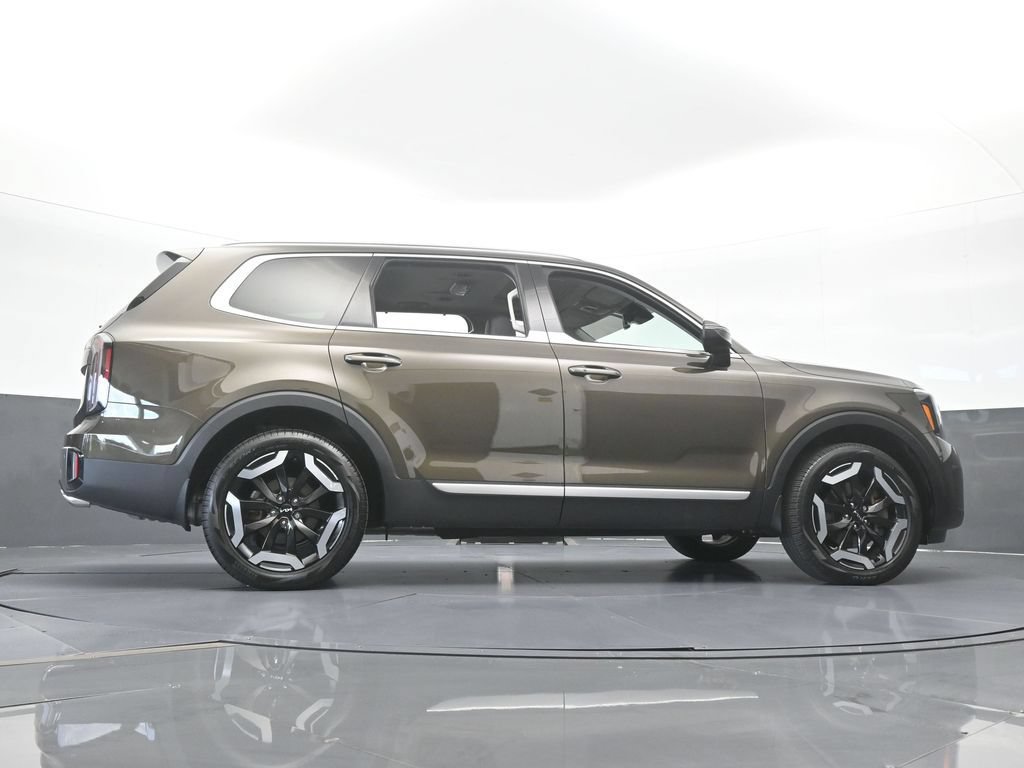 Used 2025 Kia Telluride EX w/ EX Captain's Chair Package FWD image 65