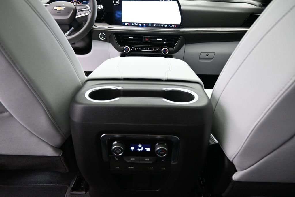 Used 2025 Chevrolet Tahoe Premier AWD/4WD image 30