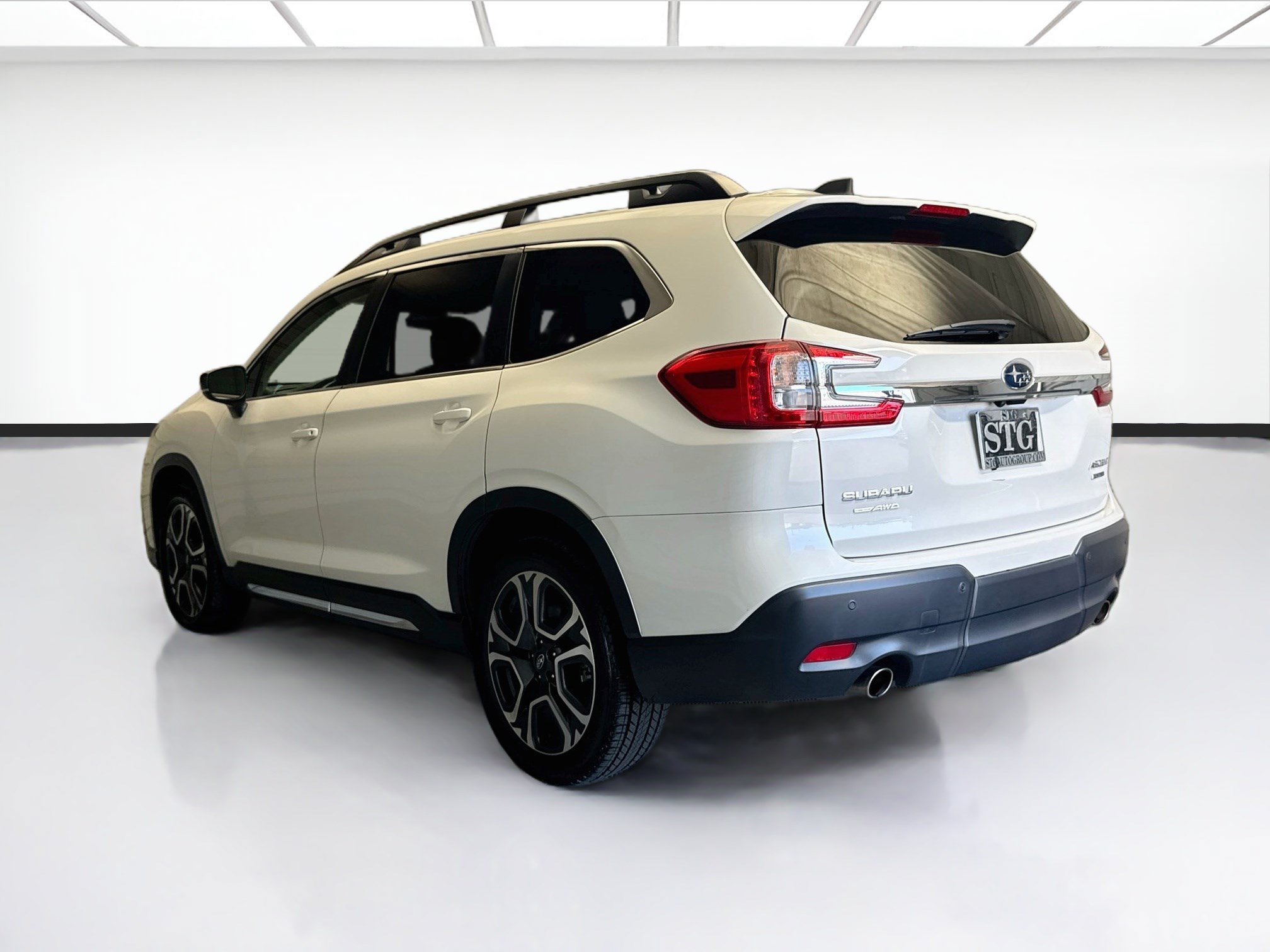 Used 2024 Subaru Ascent Limited AWD/4WD image 6