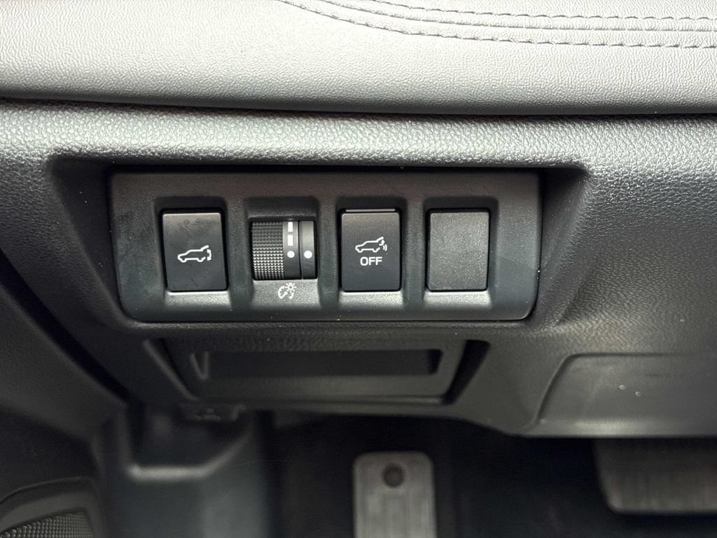 Used 2025 Subaru Outback Wilderness AWD/4WD image 14