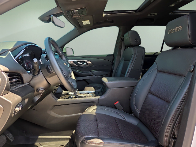 Used 2023 Chevrolet Traverse High Country AWD/4WD image 17