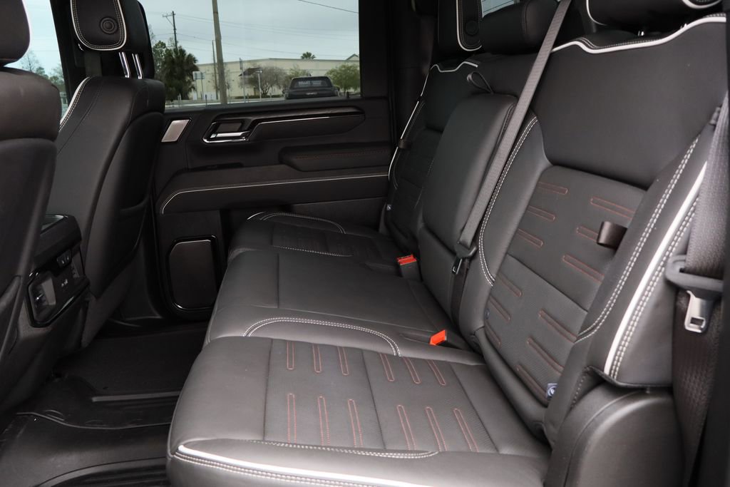 Used 2024 GMC Sierra 2500 AT4X image 27