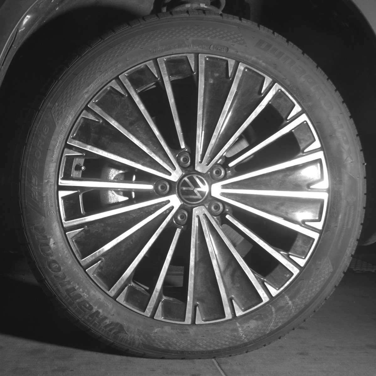 Used 2025 Volkswagen Taos SE FWD image 12