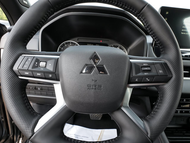 New 2026 Mitsubishi Outlander LE AWD/4WD image 19