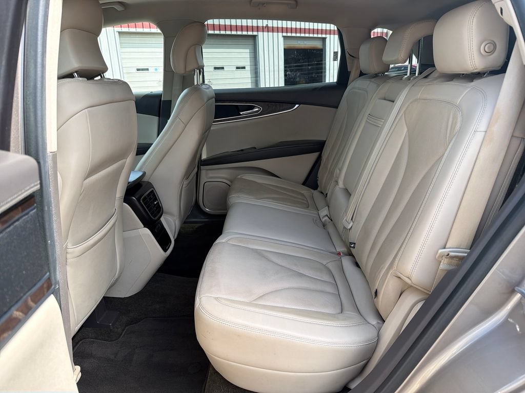 Used 2018 Lincoln MKX Reserve w/ Lincoln MKX Climate Package FWD image 14