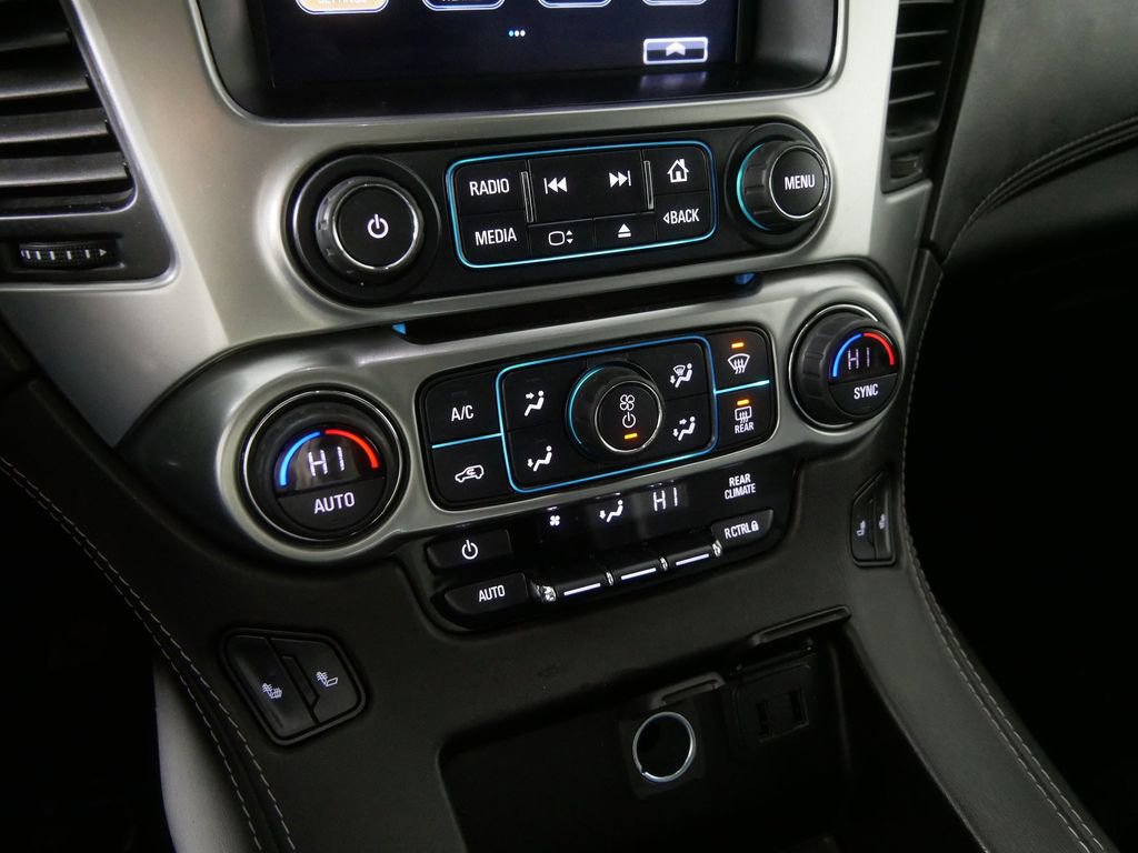 Used 2020 Chevrolet Suburban LT image 30