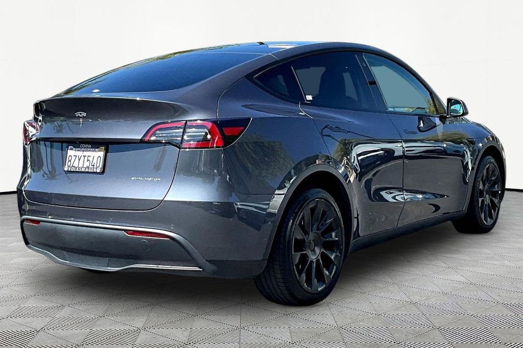 Used 2022 Tesla Model Y Long Range image 6
