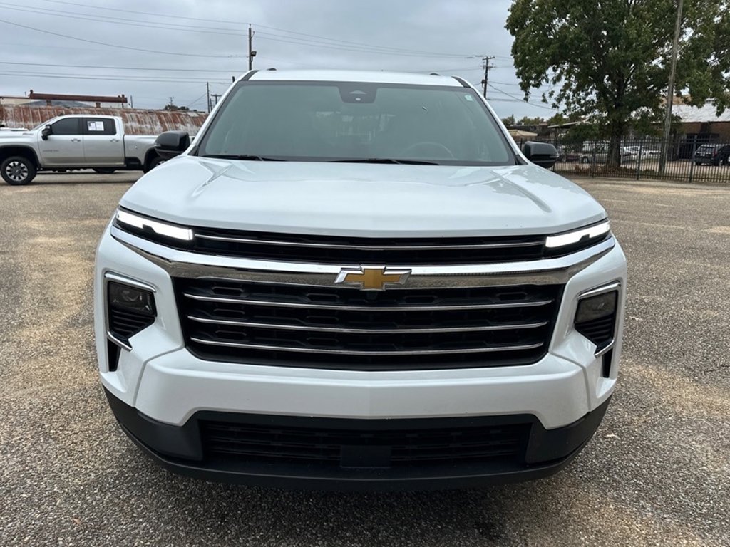 Used 2025 Chevrolet Traverse LT image 7
