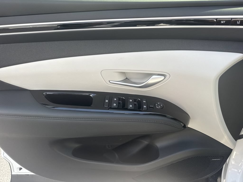 Used 2024 Hyundai Tucson Limited AWD/4WD image 10