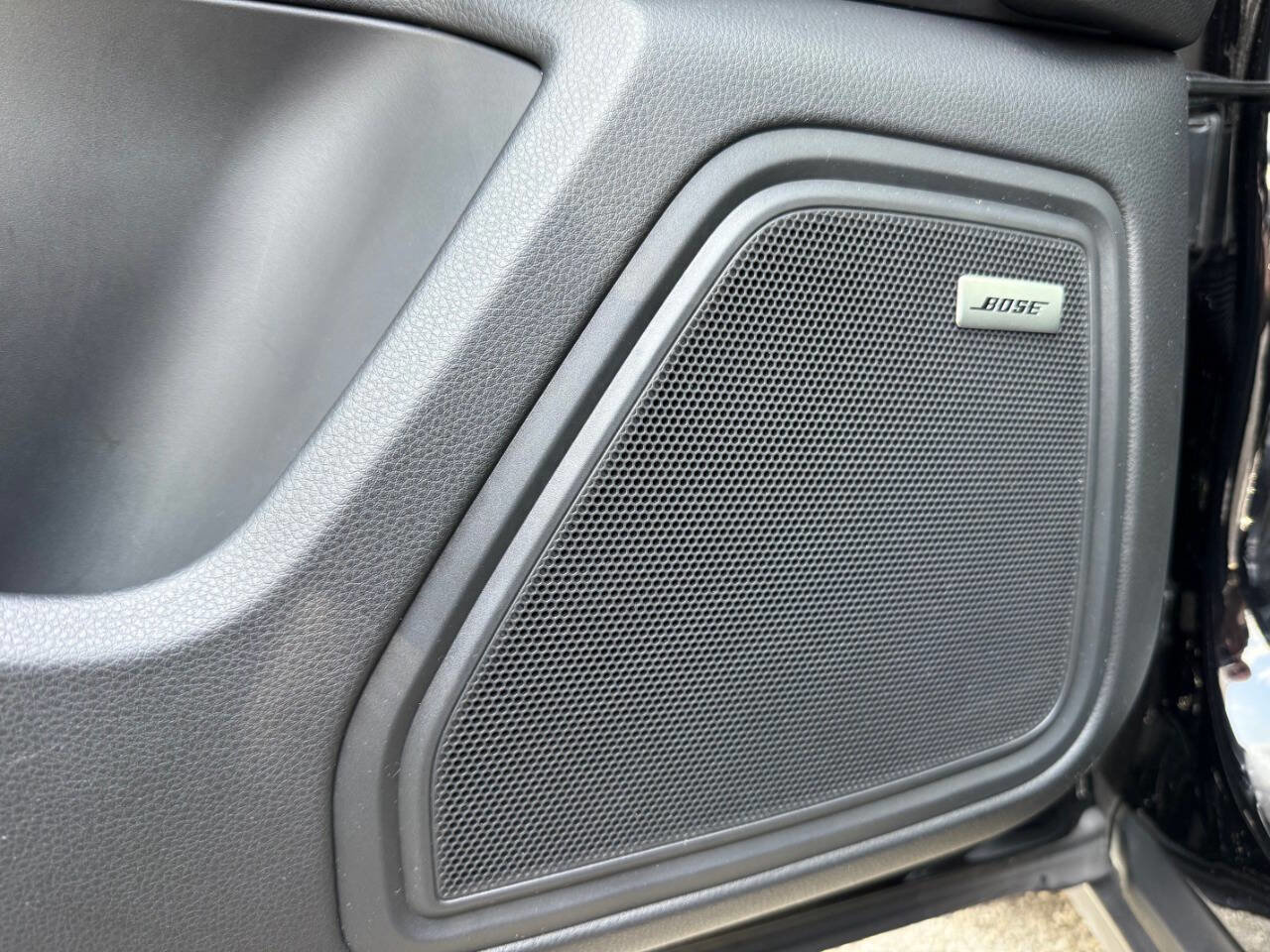 Used 2024 Porsche Macan S image 23