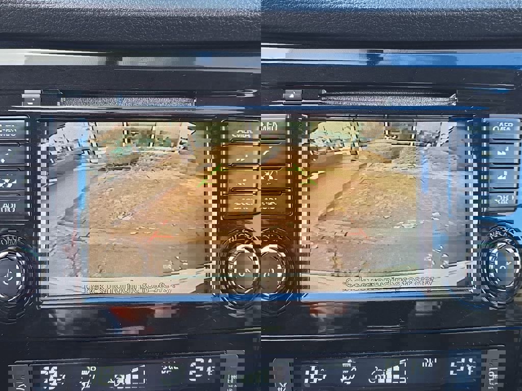 Used 2018 Nissan Rogue SV image 20