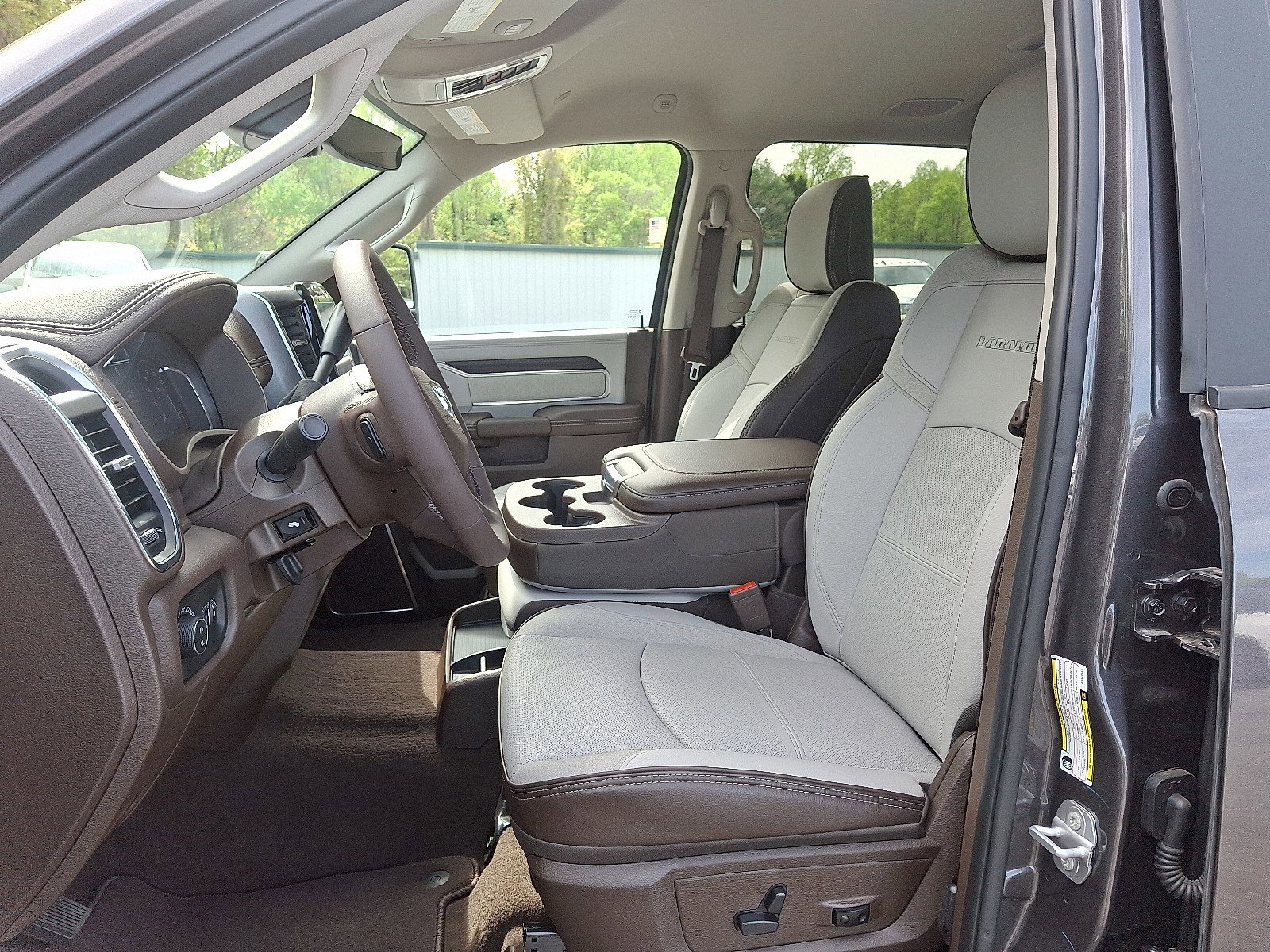 New 2025 RAM 2500 Laramie image 9