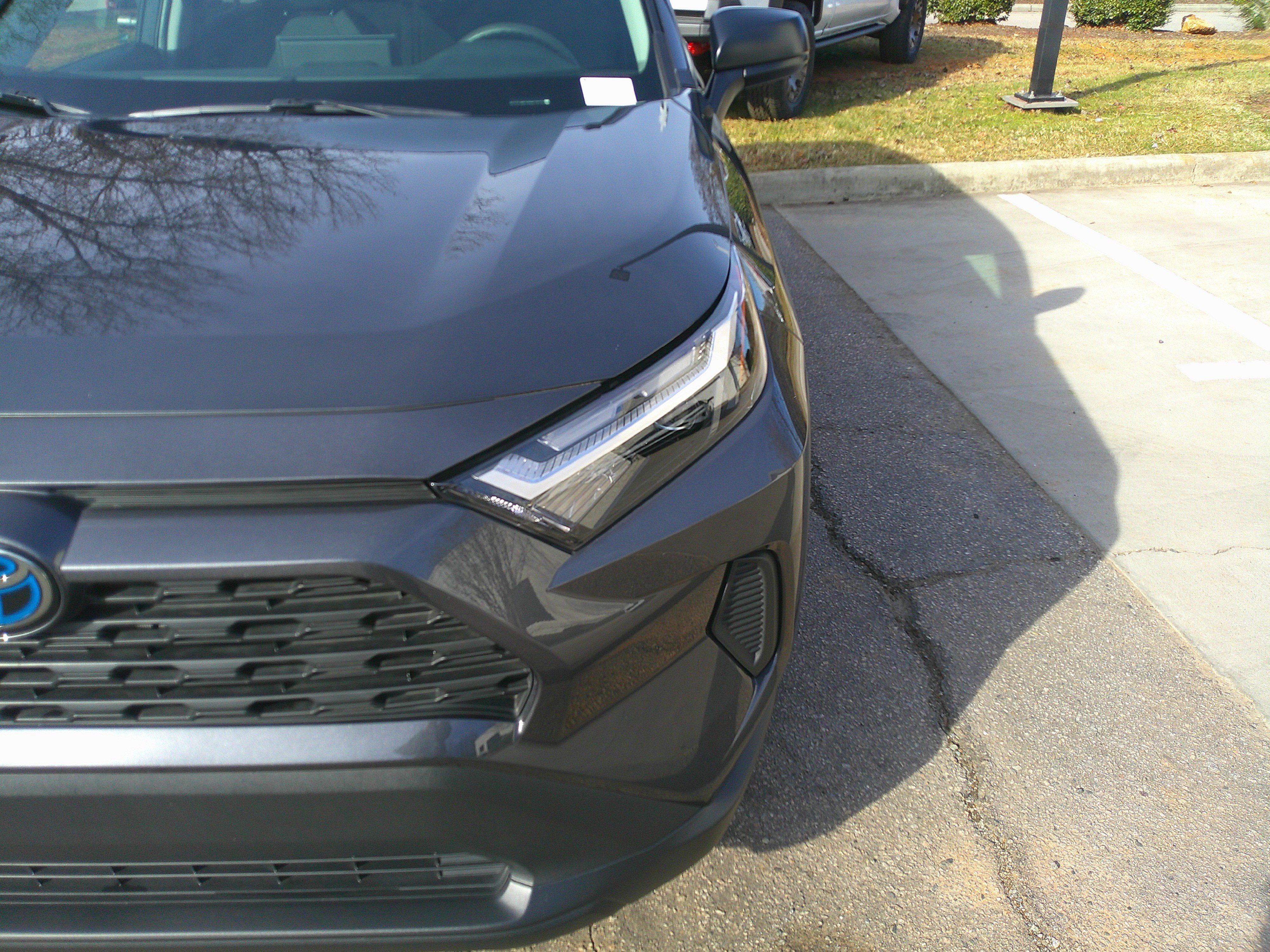 Used 2024 Toyota RAV4 LE image 6