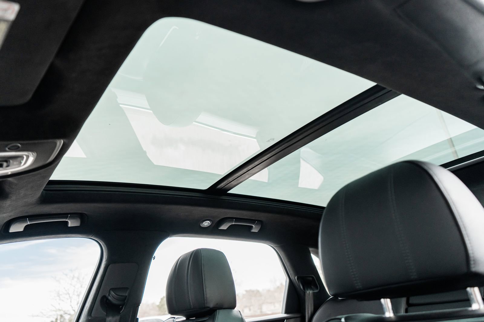 Used 2022 Bentley Bentayga image 27