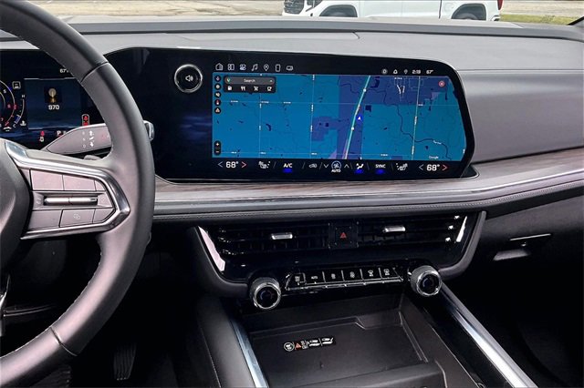 Used 2025 Chevrolet Suburban Z71 image 9