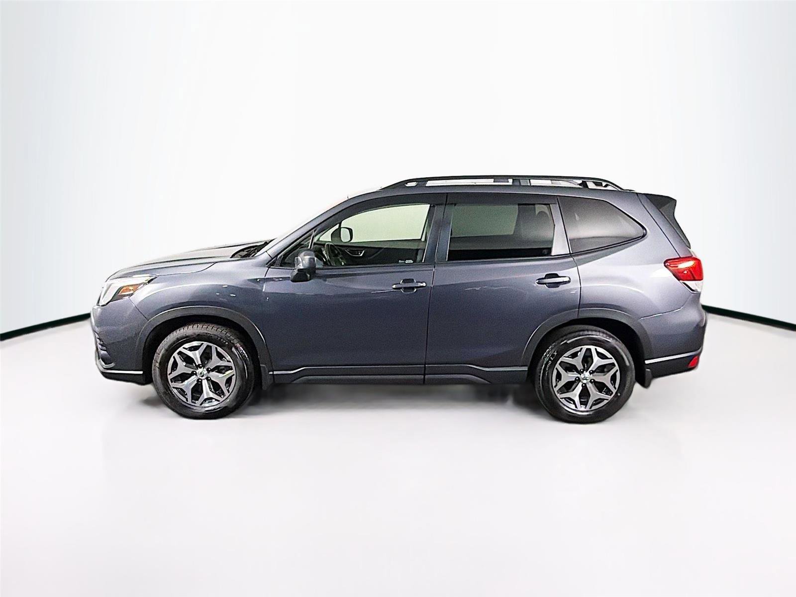 Used 2024 Subaru Forester Premium AWD/4WD image 4