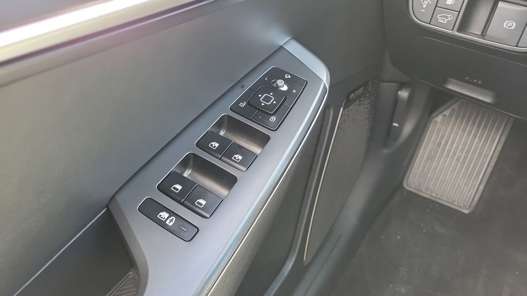 Used 2022 Kia EV6 Wind w/ Wind Technology Package image 31