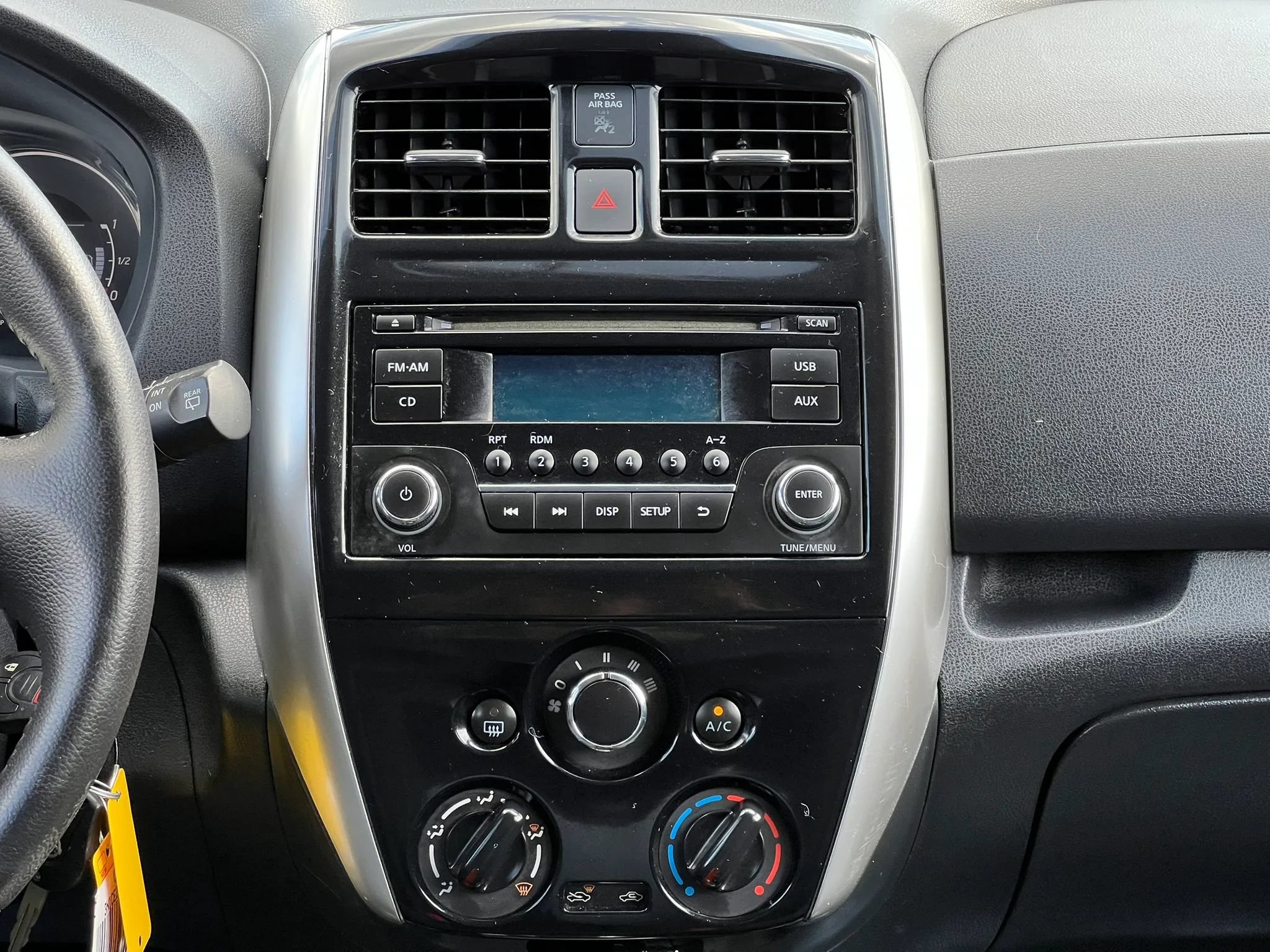 Used 2015 Nissan Versa Note SV w/ SV Appearance Package FWD image 25