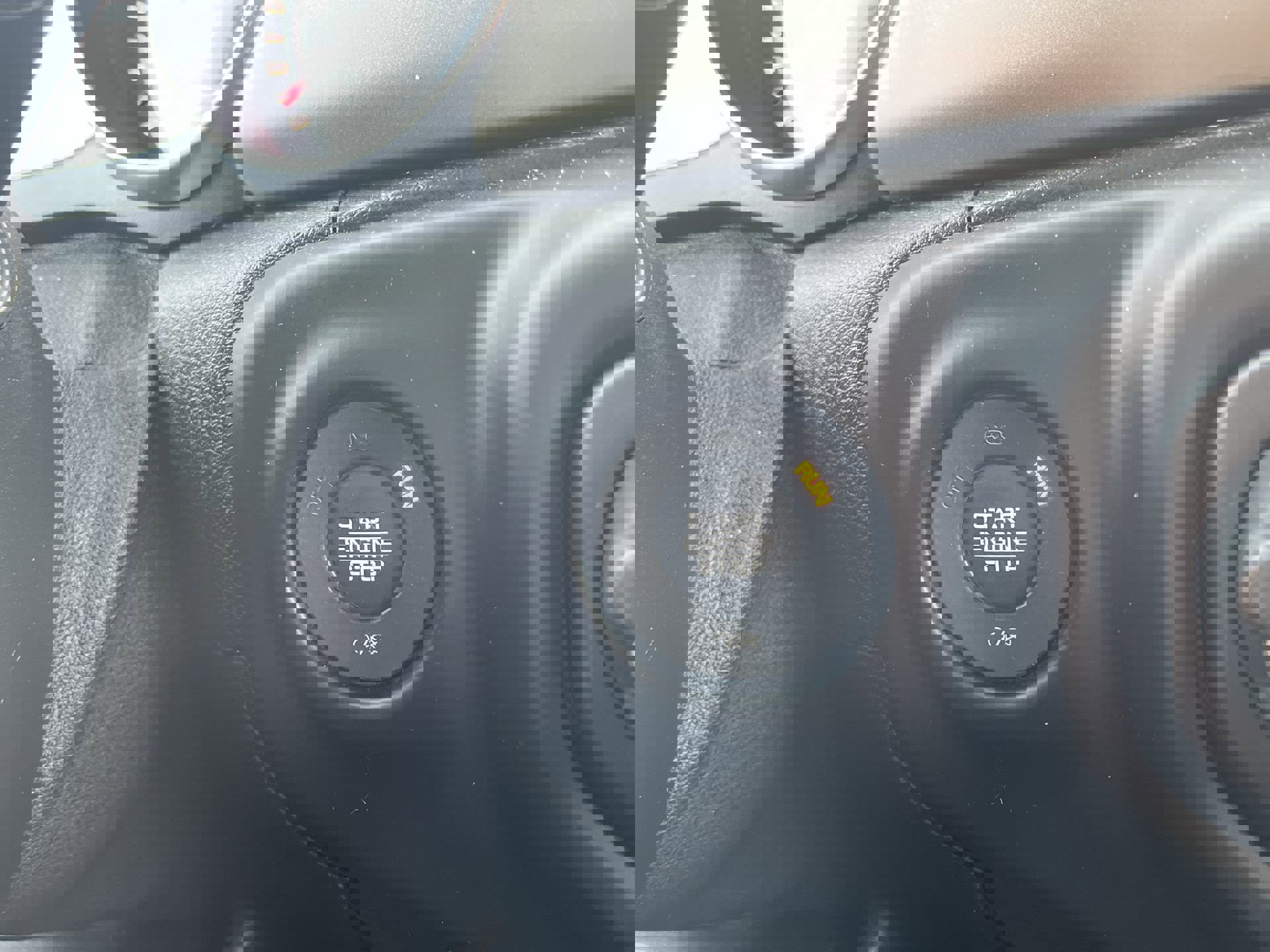 Used 2019 Jeep Wrangler Unlimited Rubicon w/ Uconnect 4C Nav & Sound Group image 17