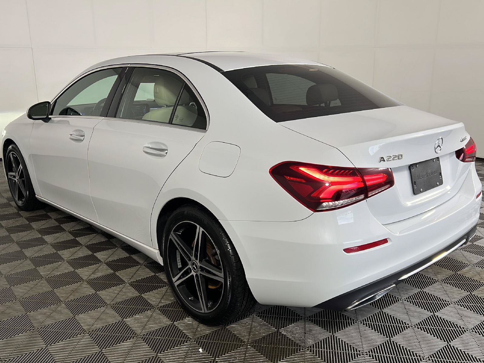 Used 2022 Mercedes-Benz A 220 4MATIC image 19