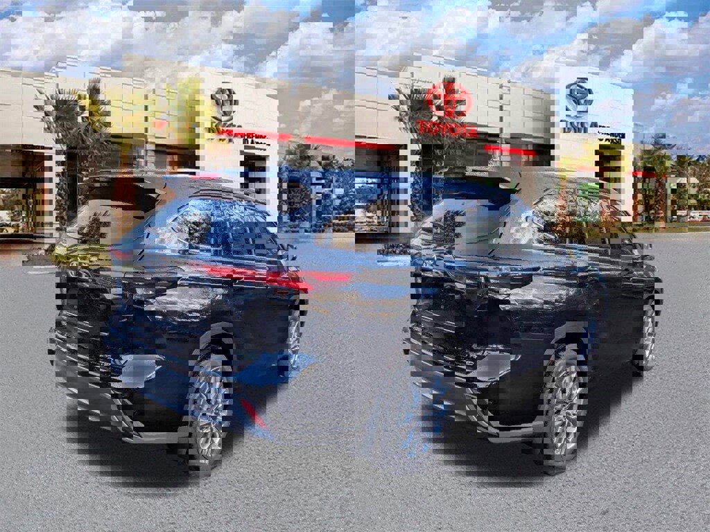 New 2026 Toyota Highlander Limited image 5