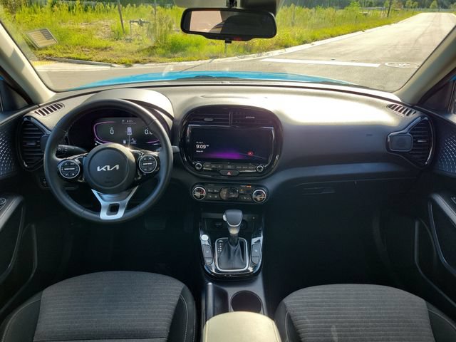 Used 2024 Kia Soul EX FWD image 11