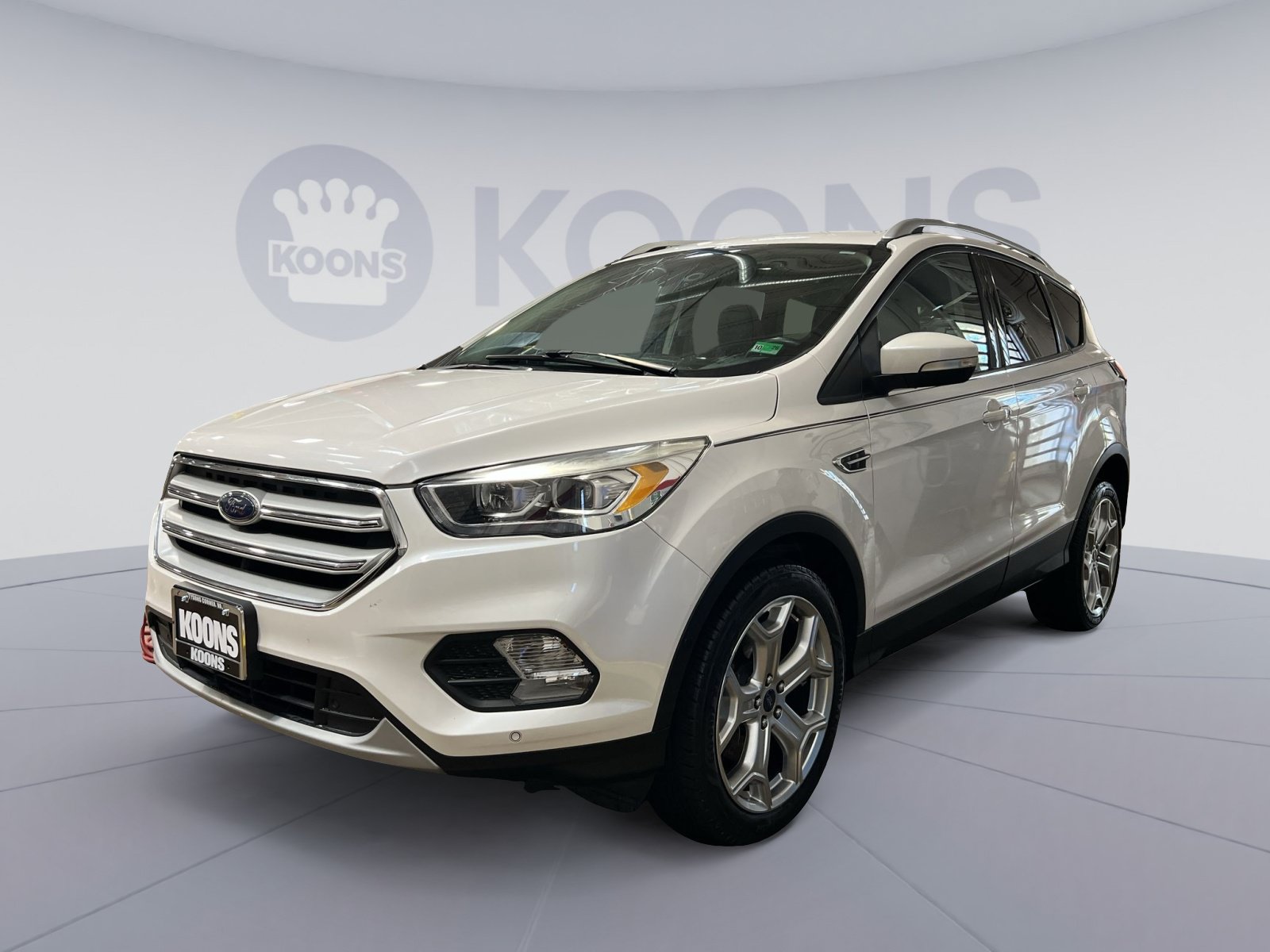 Used 2019 Ford Escape Titanium AWD/4WD image 1