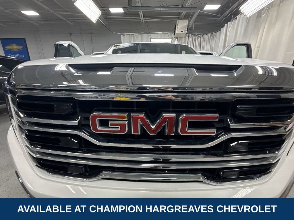 Used 2025 GMC Sierra 1500 SLT AWD/4WD image 39