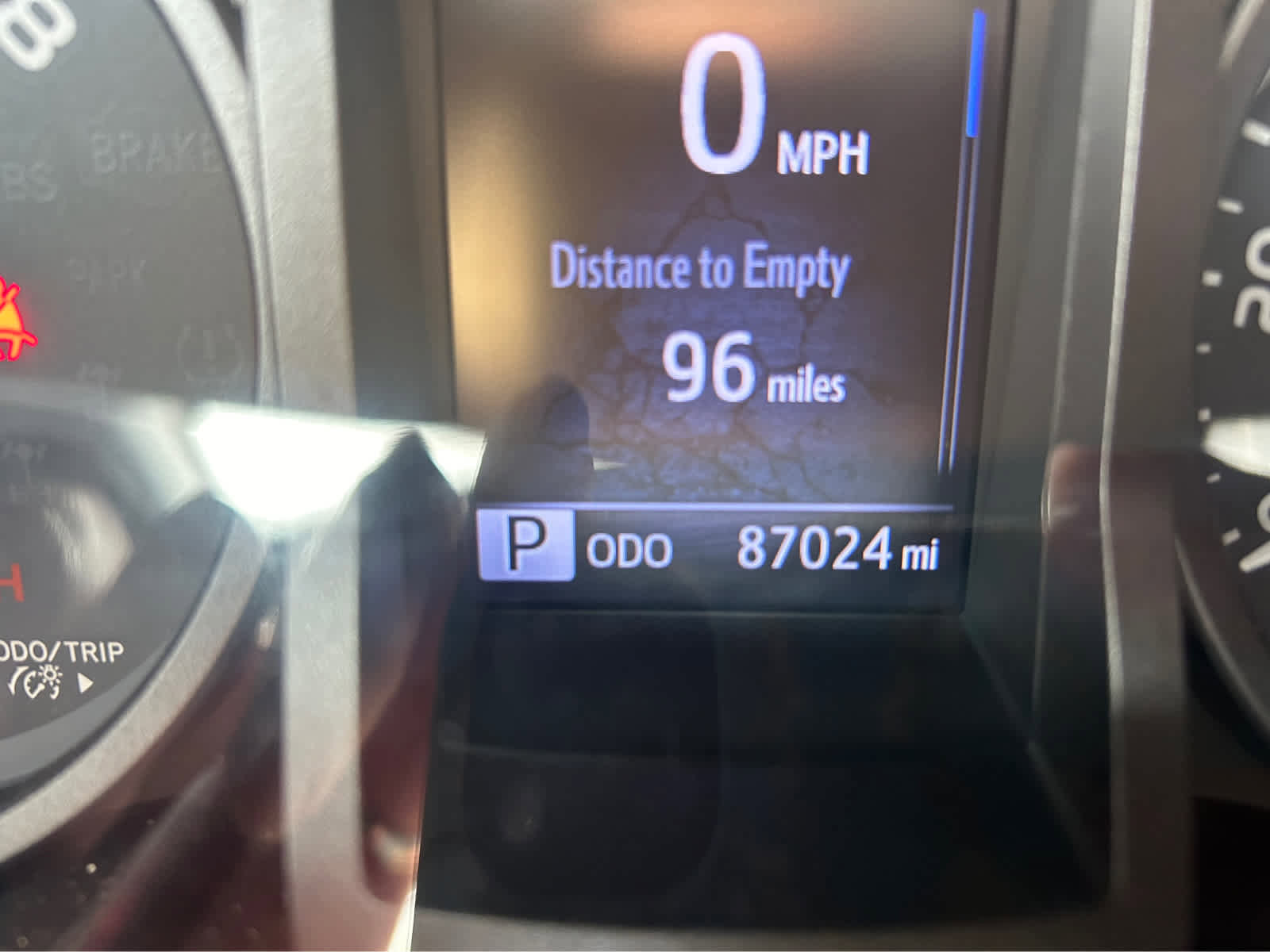 Used 2017 Toyota Tacoma TRD Sport w/ Tow Package (A/T) image 7