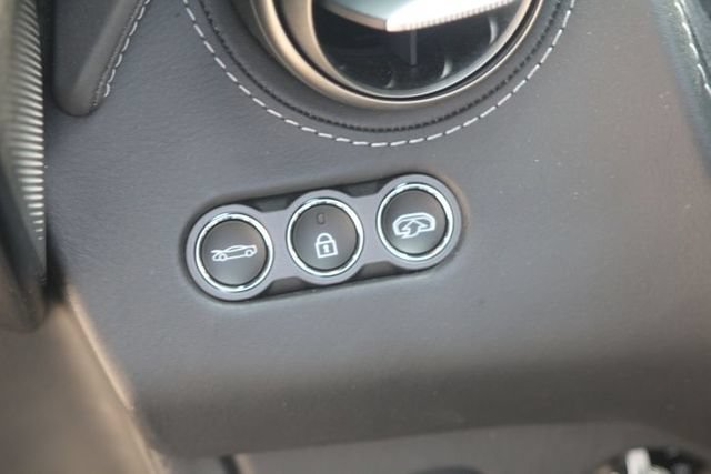 Used 2020 McLaren 720S Spider RWD image 24