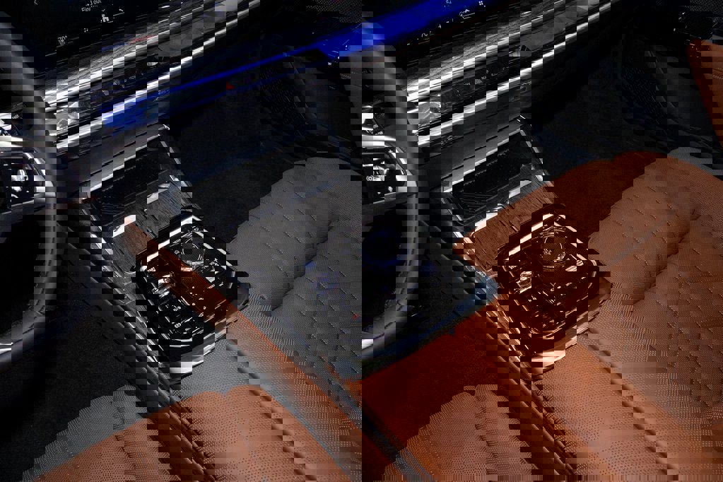 Used 2025 BMW i7 eDrive50 w/ Premium Package image 22