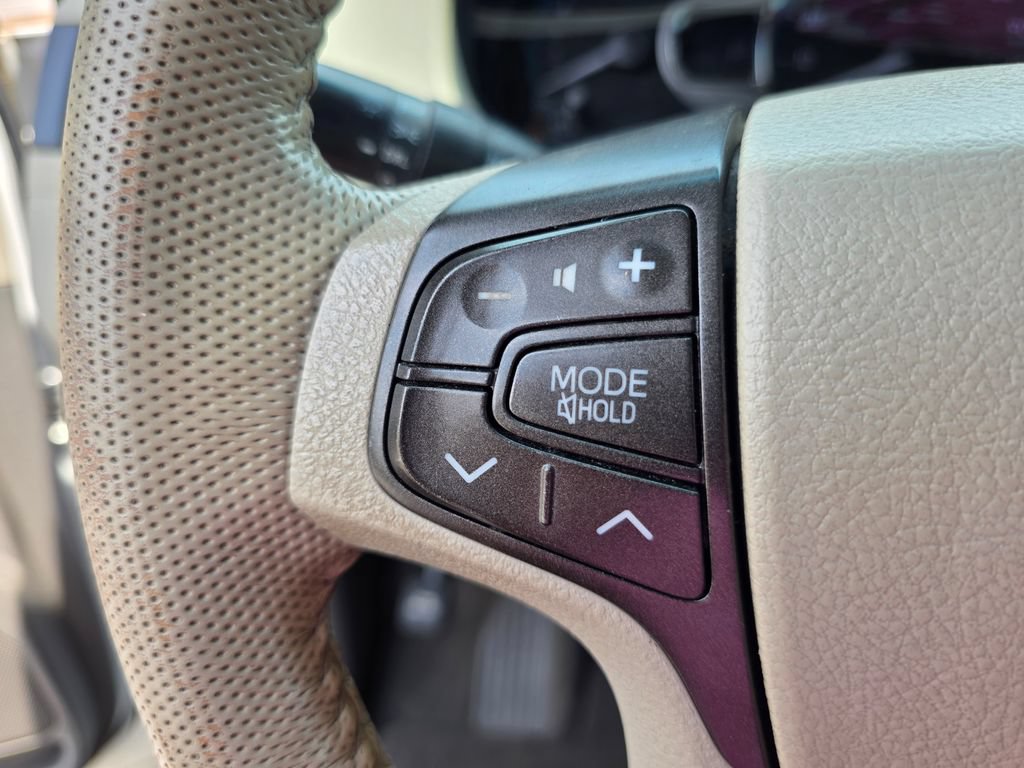 Used 2011 Toyota Sienna XLE FWD image 23