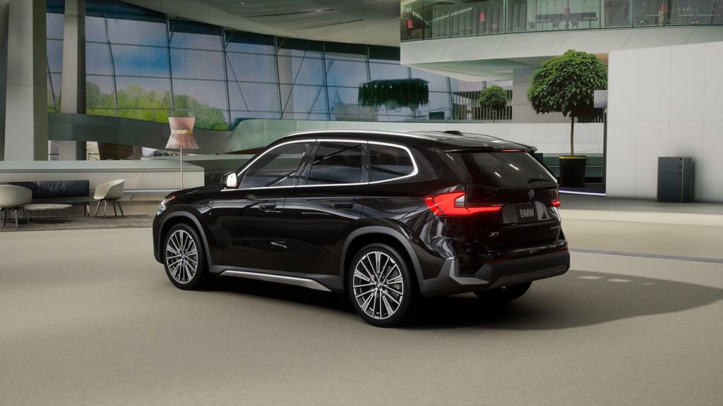 New 2026 BMW X1 xDrive28i w/ Technology Package image 2