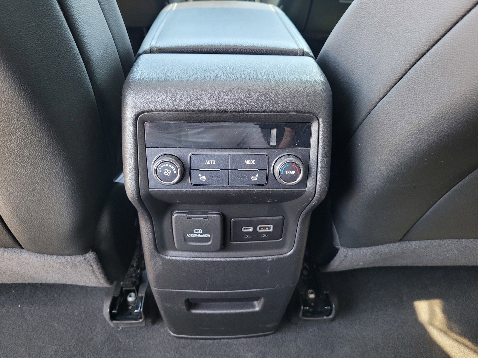 Used 2021 GMC Acadia Denali w/ Denali Technology Package FWD image 15